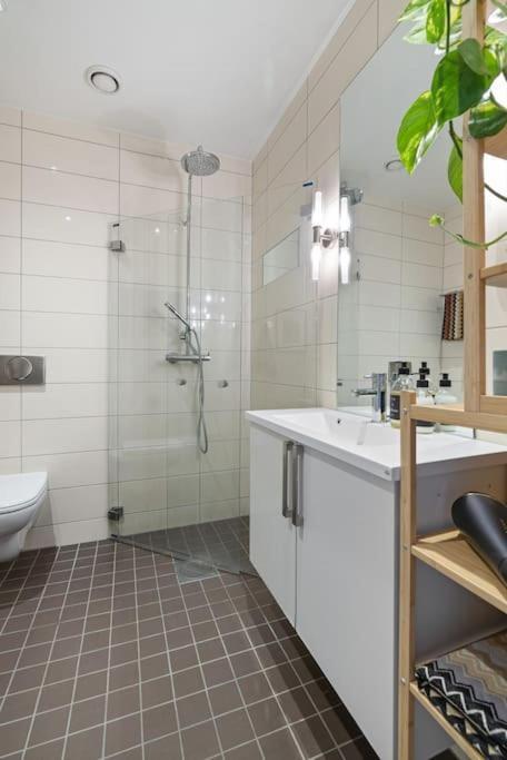 Modern 2Bed Room Sea View Apartment @ Oslo Barcode Bagian luar foto