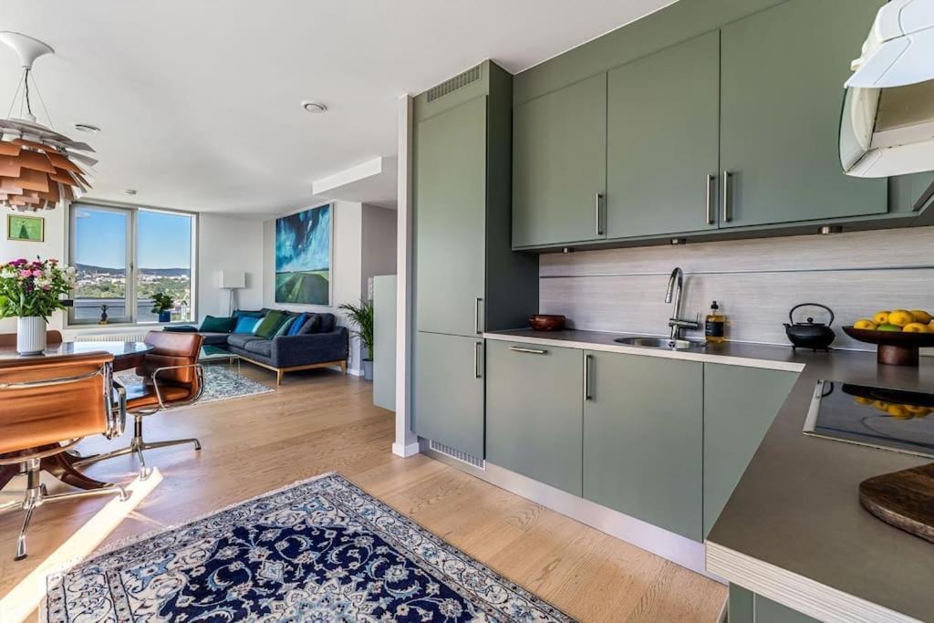 Modern 2Bed Room Sea View Apartment @ Oslo Barcode Bagian luar foto